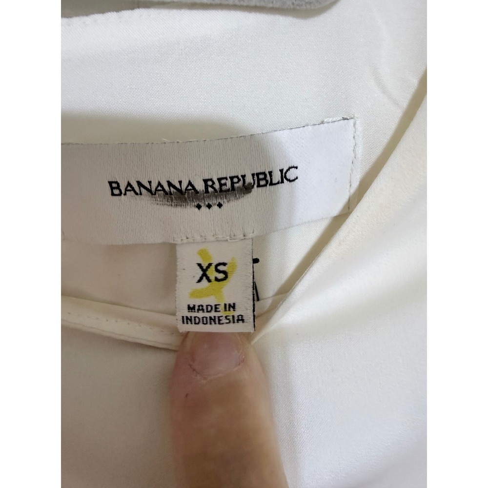 Banana Republic Womens XS Ivory Short Sleeve Keyhole Back Blouse NWT 887183-05-1 - Picture 4 of 10
